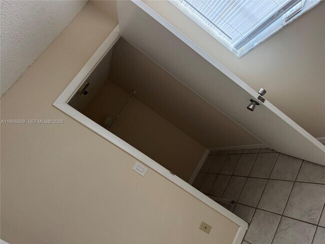 Photo - 430 SE 7th St Unit 204E