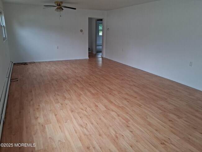 Photo - 9 Harrington Dr S