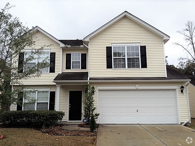 Building Photo - 215 Arbor Oaks Dr Rental