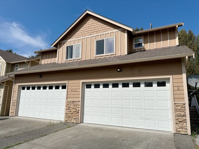 Building Photo - SP4252 Unit B