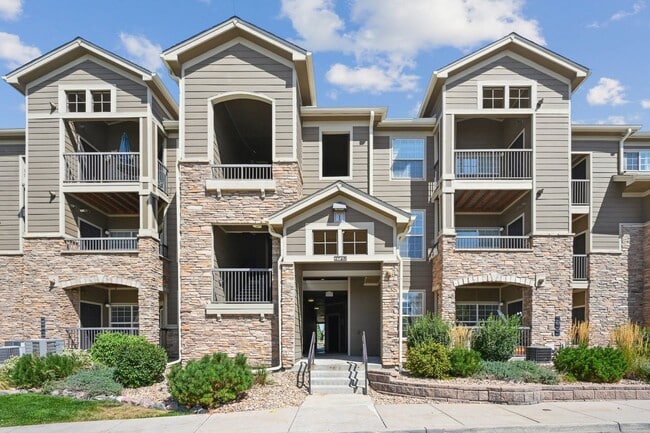 Building Photo - Updated 2 Bedroom Condo in Erie