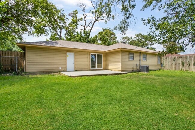 Photo - 13226 Rockglen St