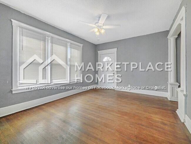 Photo - 6242 Cadet St