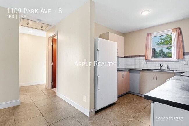 Photo - 1109 Park Ave Unit B