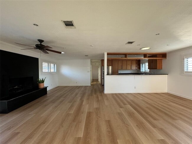 Photo - 6601 Columbia Dr