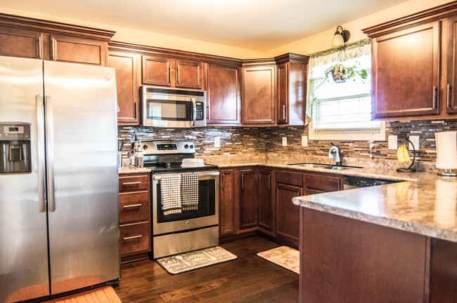 Photo - 676 Crestone Ln
