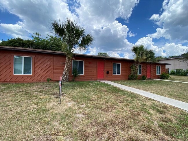 Building Photo - 3209 SW 25th Dr Unit B