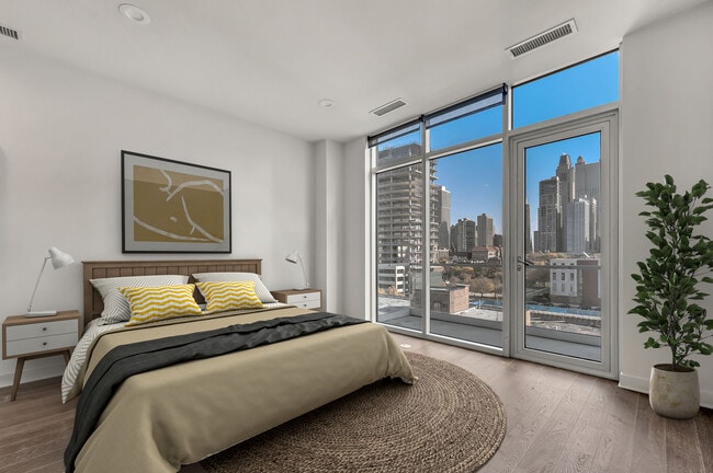 Photo - 858 N Franklin