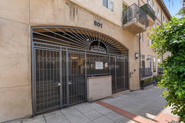 Photo - 801 W Hawthorn St Unidad 304