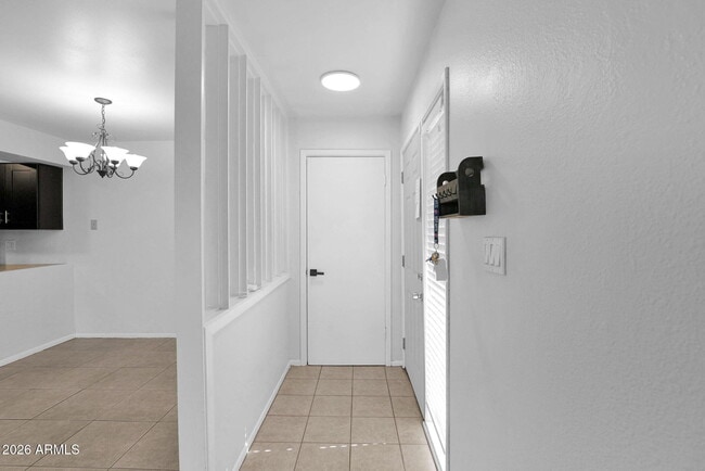 Photo - 1808 E Center Ln