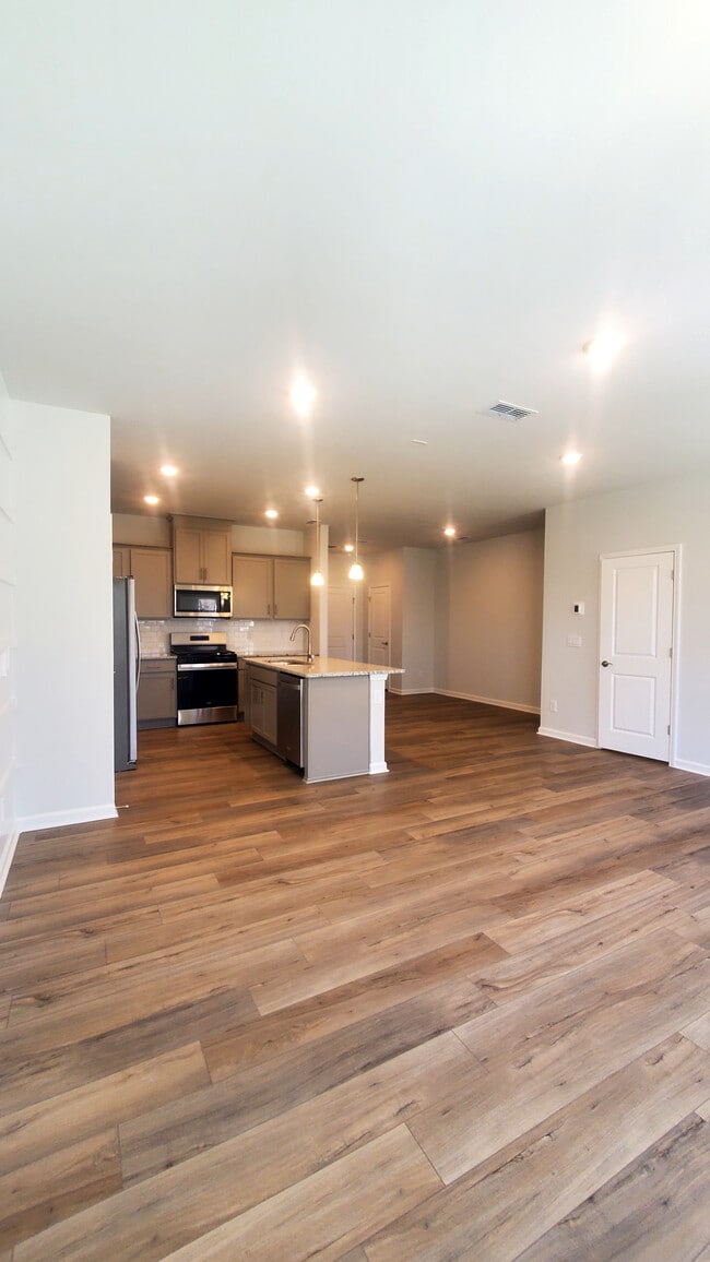 Photo - 906 Plum Creek Pl