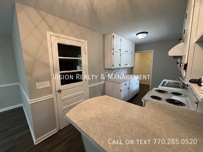 Photo - 153 Carroll Cir
