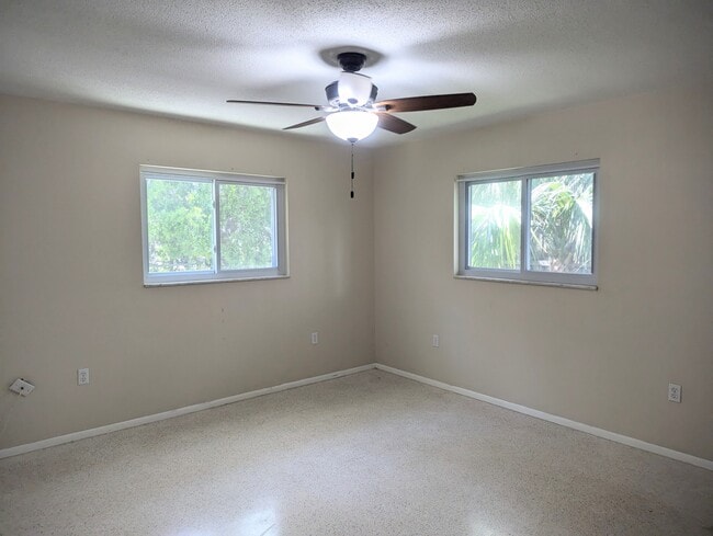 Photo - 85 Horton Cir