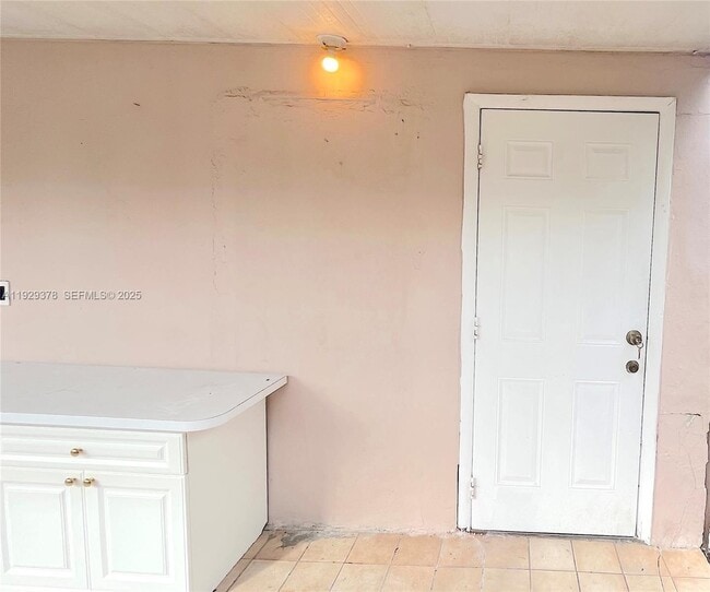 Photo - 236 E 14th St Unit B