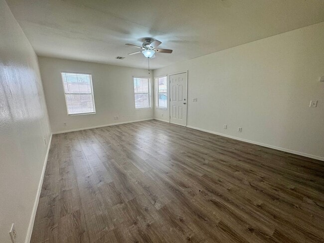 Photo - 2 Bedroom, 1 Bath Apartment in Bullhead City – Some Utilities Included! Unidad 2