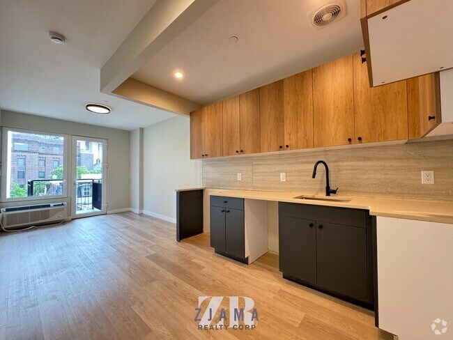 Building Photo - 1584 Fulton St Rental