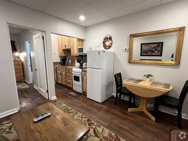Building Photo - 1001 6th Ave N Unit 3 Rental