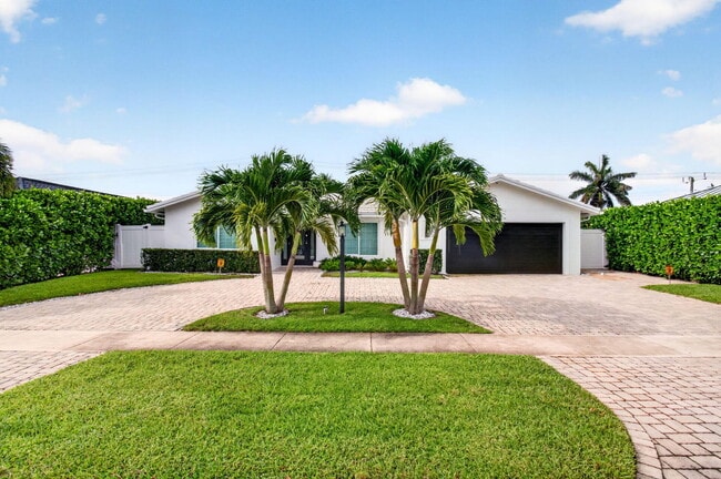 Photo - 998 SW 7th St
