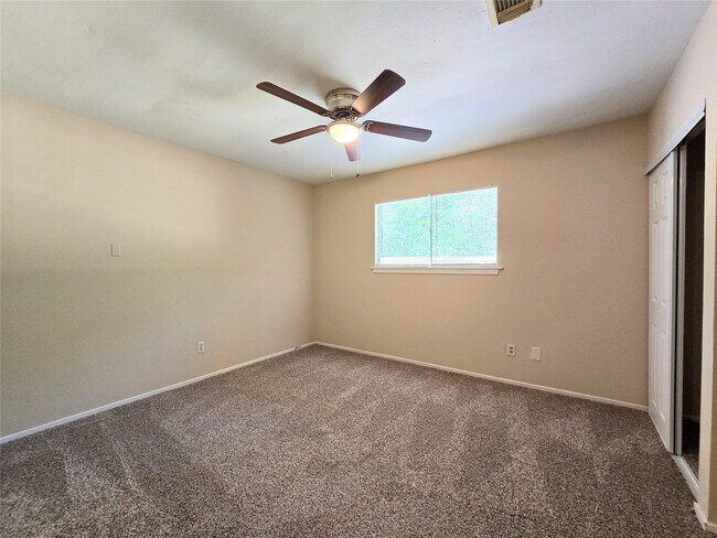 Photo - 2602 N Red Cedar Cir