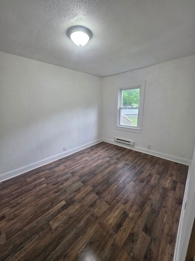 54 Single St Unit C
