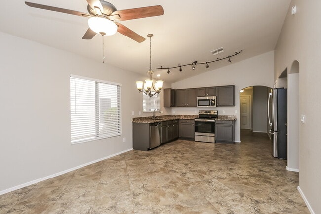 Photo - 31318 N Shale Dr