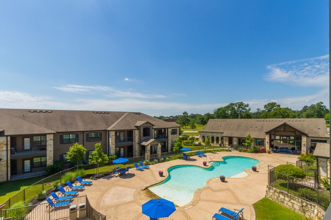 Piscina - Town Creek Village Apartments