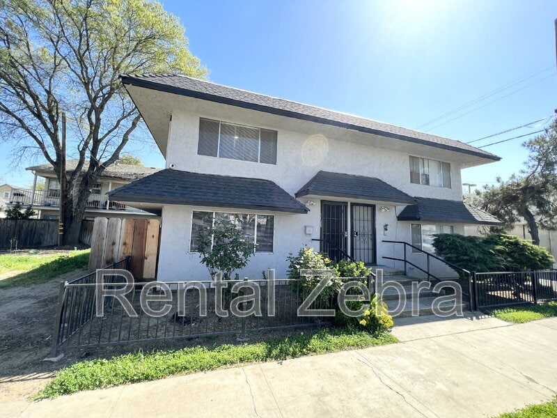 Photo - 1728 I ST