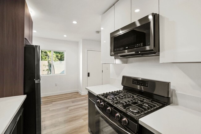 Photo - 2561 W Ave 30 Unit 7