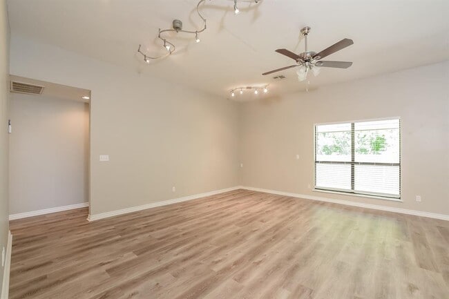 Photo - 4517 Katie Ridge Dr