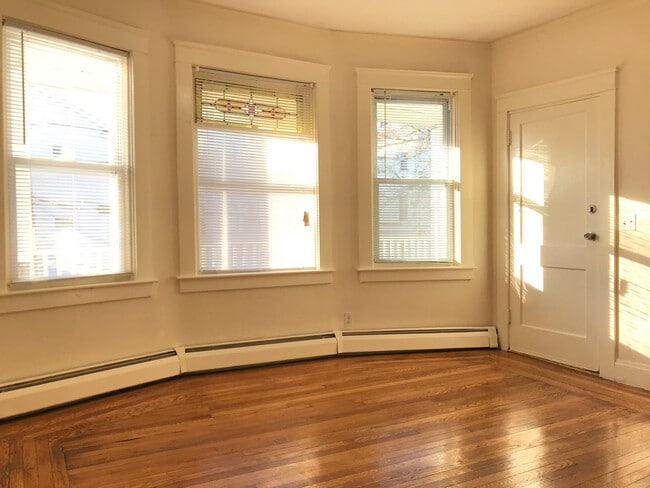 Photo - 28 Richter St Unit Floor 3