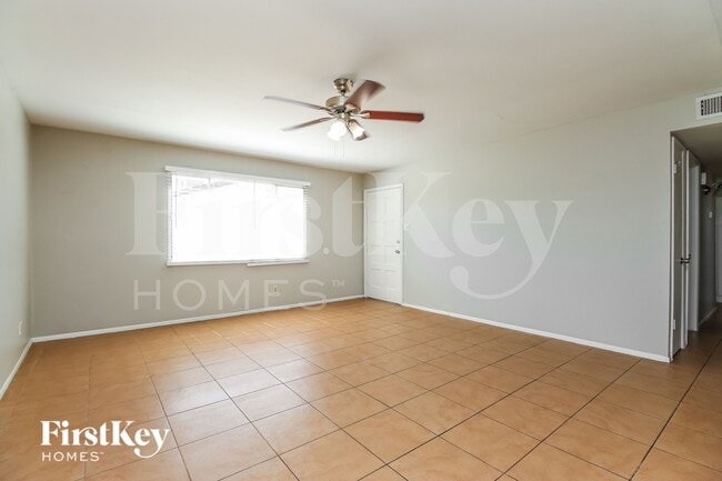 Photo - 5213 S 47th Pl