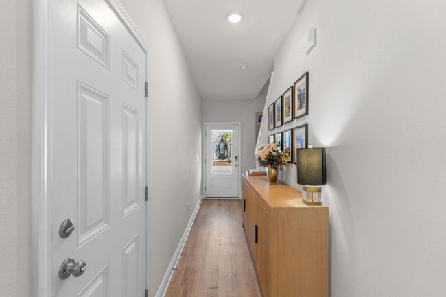 Photo - 4 Redbird Lp