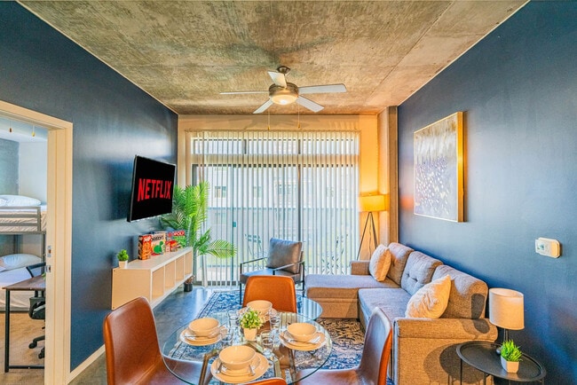 Photo - 333 E Roosevelt St Unidad ID1296503P