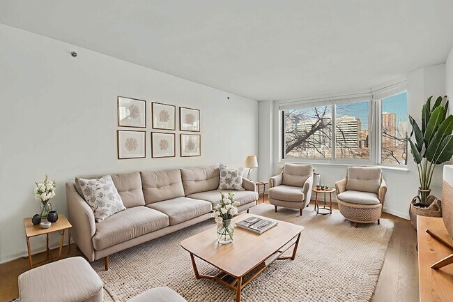 Building Photo - 20 2nd St Unit 207 Rental