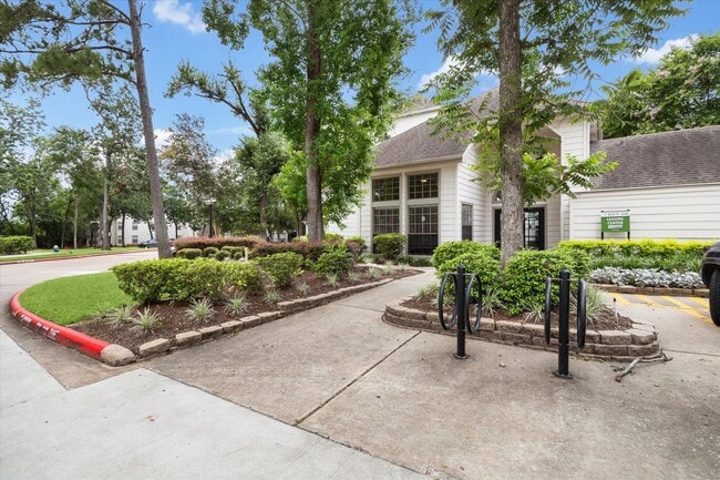Building Photo - 1710 W T C Jester Blvd Unit 5307