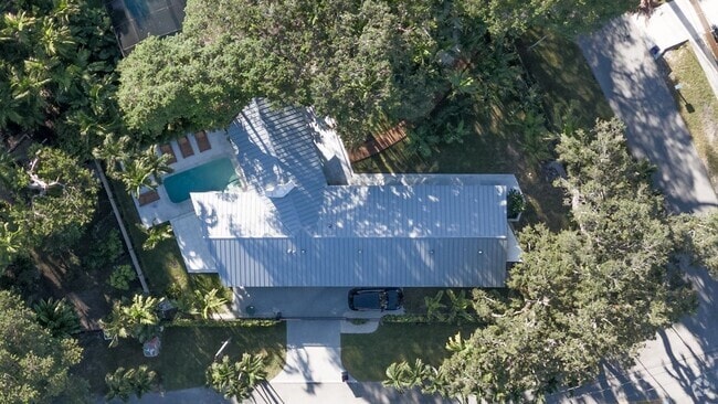 Building Photo - 6380 SW 69th St Rental