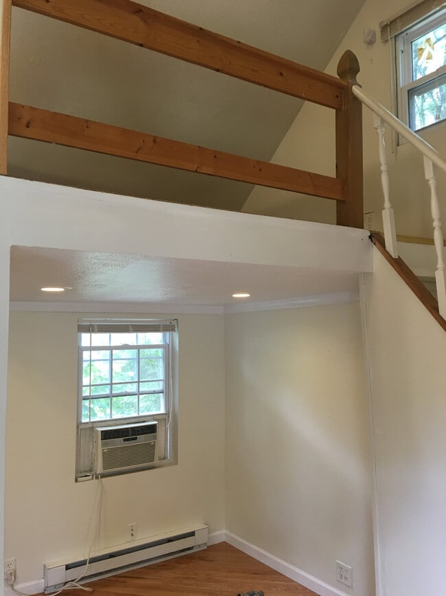 Photo - 115 School St