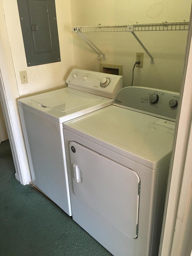 Photo - 107 Meadow Park Ln Unidad C