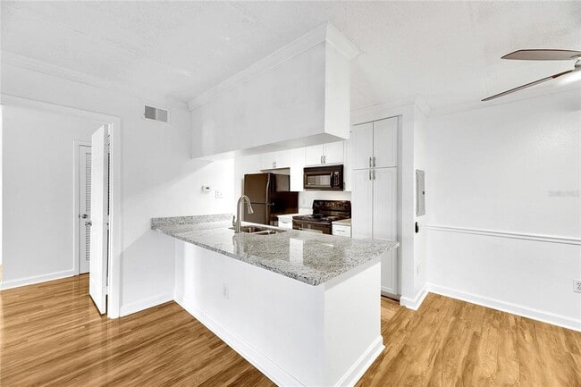 Photo - 5304 W Kennedy Blvd Unit 106