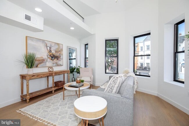 Photo - 304 Florida Ave NW