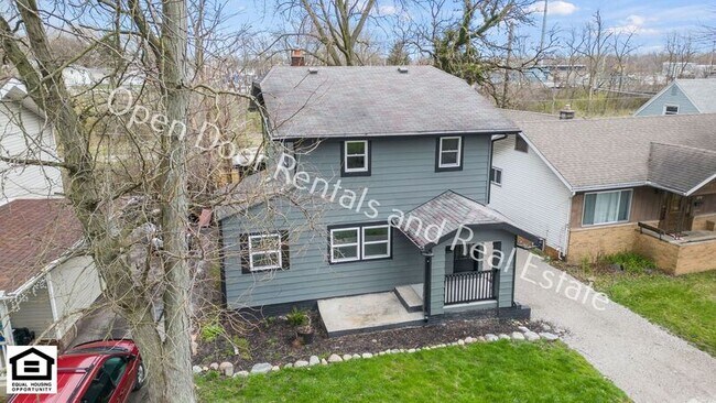 Photo - 2144 Edgehill Ave Unit B