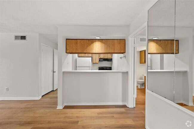 Building Photo - 1516 Bay Area Blvd Unit Q1 Rental