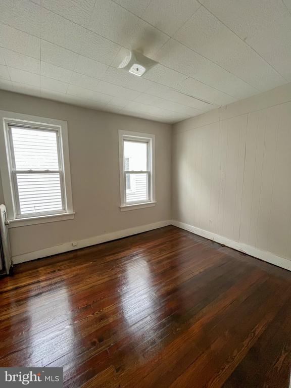 221 Woodlawn Ave