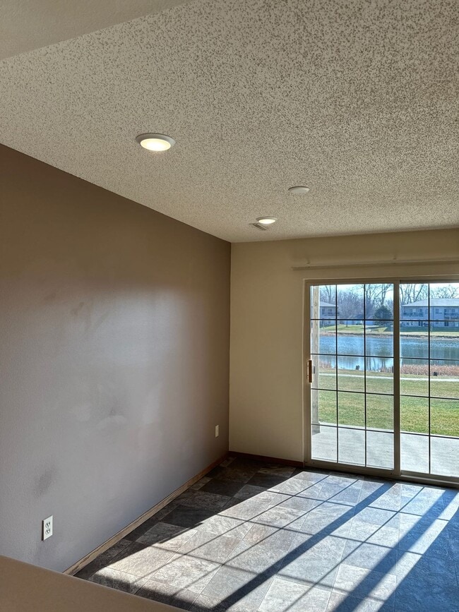 Photo - 1024 Western Ave