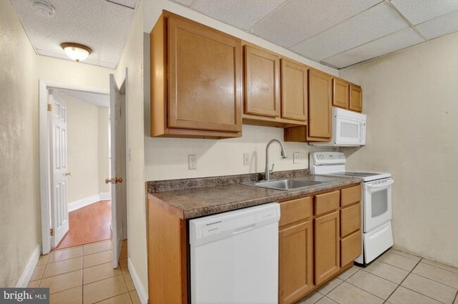 Building Photo - 4034 Baring St Unit 2