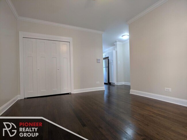 Photo - 3817 N Greenview Ave Unit 1W