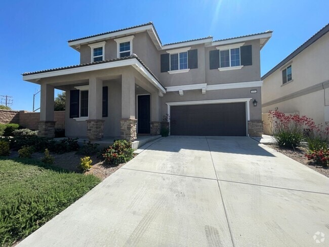 Building Photo - 5-Bedroom Home, Including In-Law Suite, in...