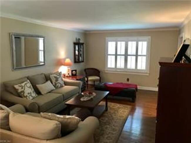 Photo - 4 Bedroom 2.5 bath Located in Larkspur VB