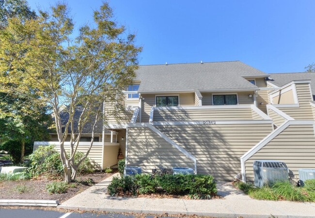 2 BR, 2 BA Spring Lake Condo - 2 BR, 2 BA Spring Lake Condo