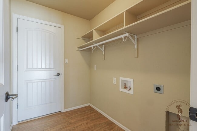 Photo - 2348 Carolina Dr